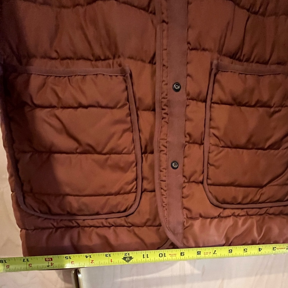Everlane Rust Puffer Jacket - Picture 2 of 4